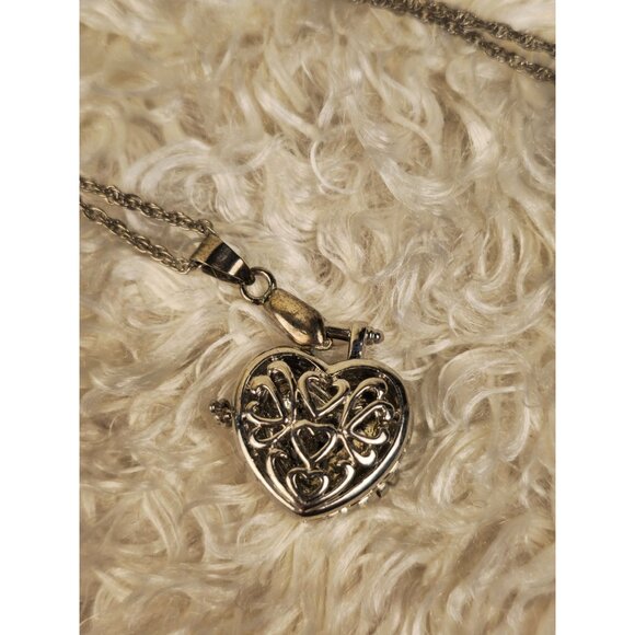 Vintage Italian Filigree Heart Pendant Necklace - Picture 2 of 7